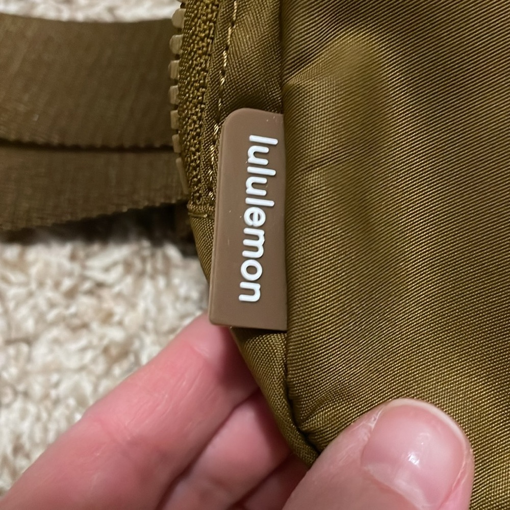 Lululemon Athletica Everywhere Belt Bag - Picture 3 of 6